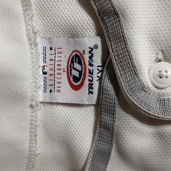 Shirt - Picture 4 of 4